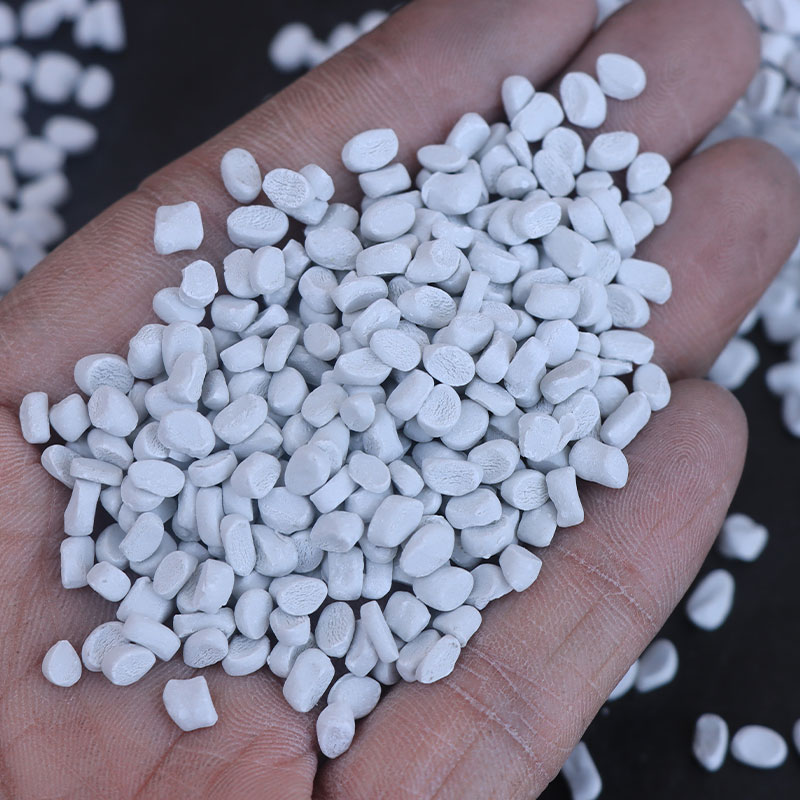 desiccant masterbatch