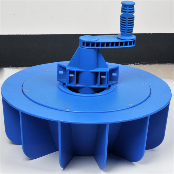 синяя форма для литья под давлением