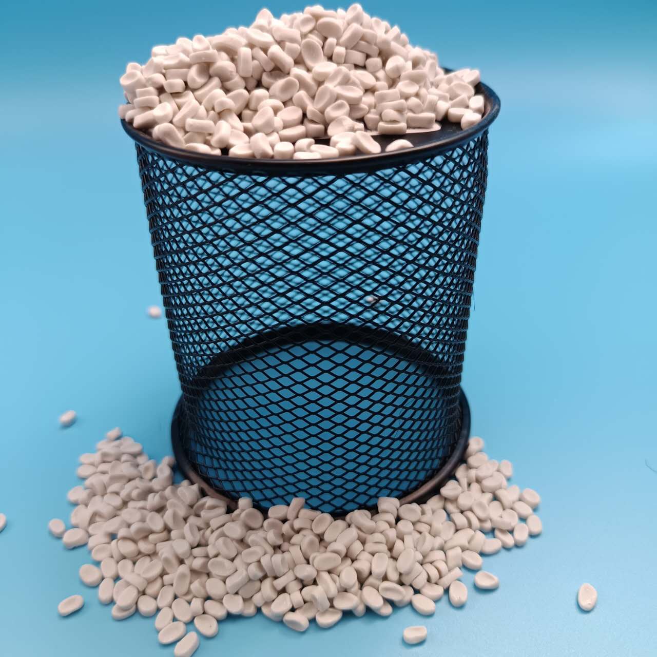 Calcium carbonate masterbatch