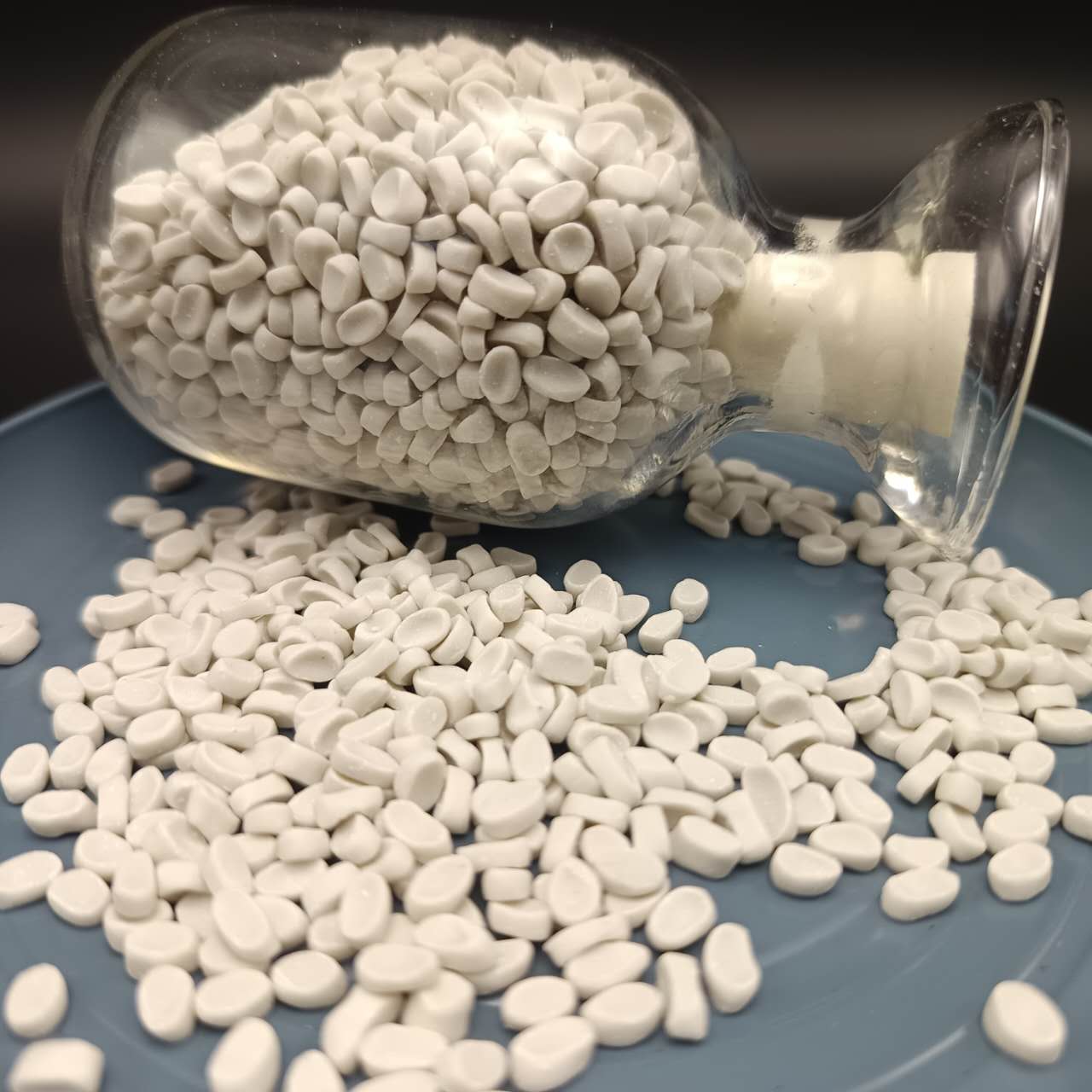 Calcium carbonate masterbatch